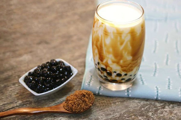 Cách làm sữa tươi trân châu đường đen chuẩn vị tại nhà